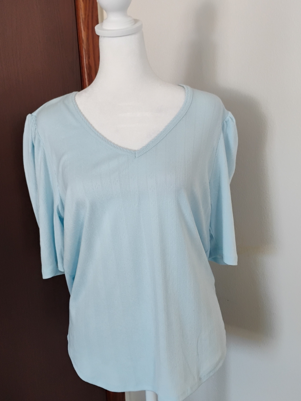Lands' End Pale Blue V‑Neck Tank Top